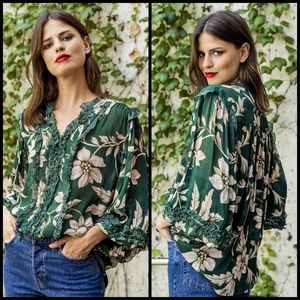 EUC Miss June Paris Debbie Top in Green Floral